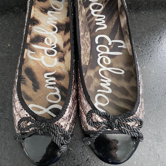 Brown Flat shoes - Picture 5 of 5